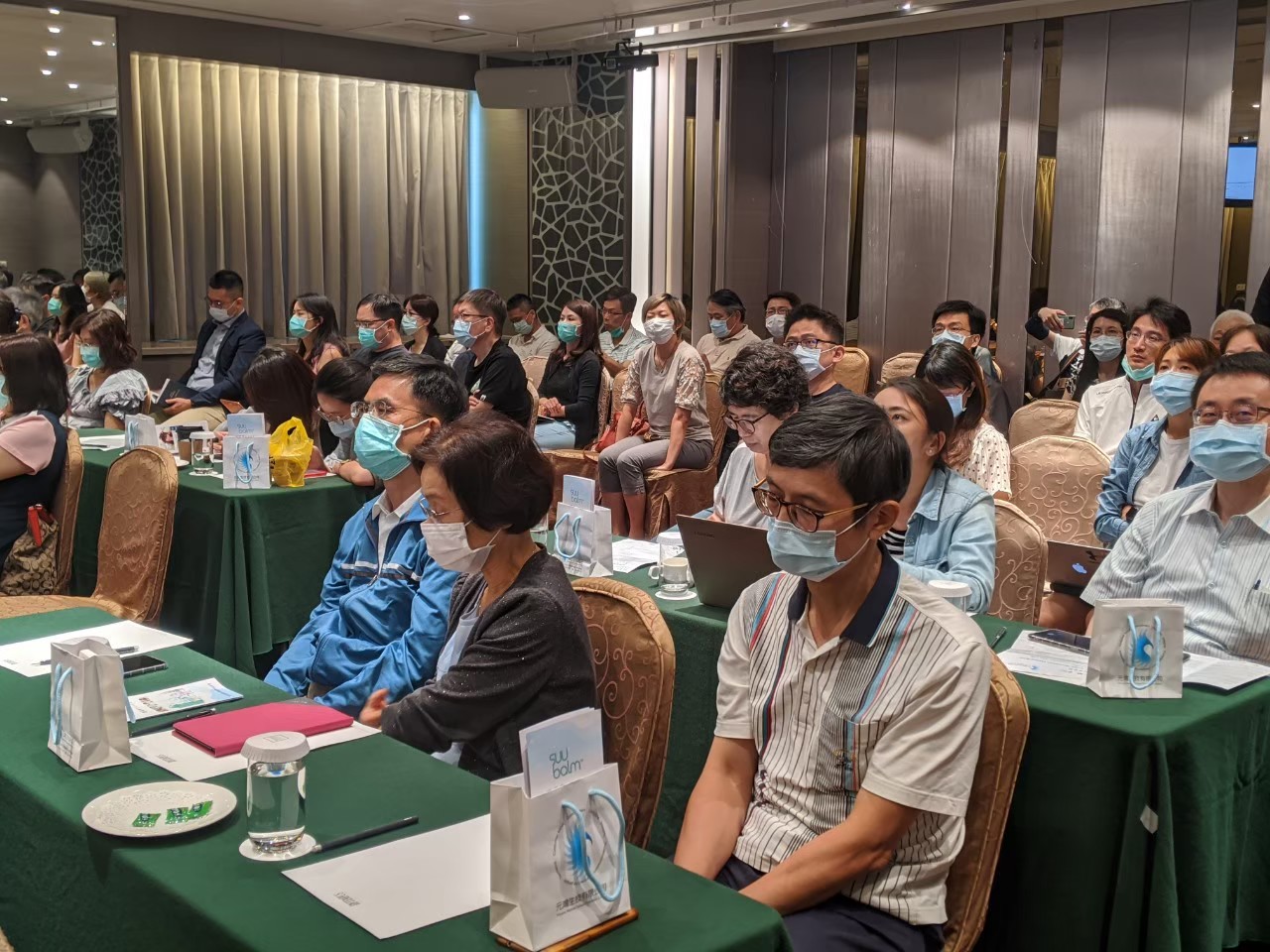 本公司於2020年7月5日於台中永豐棧酒店舉辦濕疹研討會